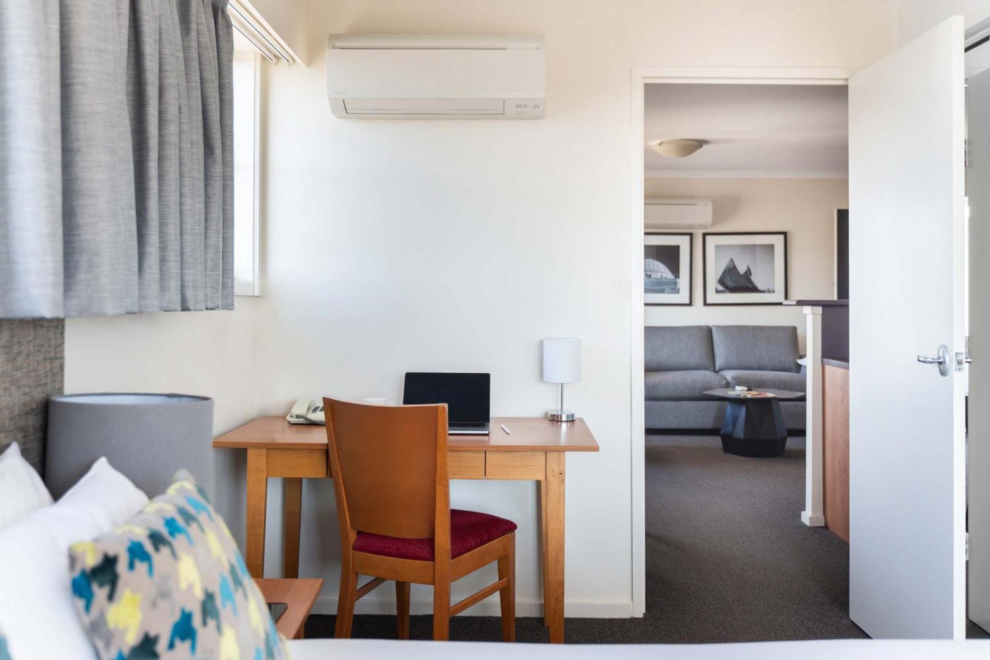 Mantra On Northbourne Aparthotel Canberra Eksteriør bilde